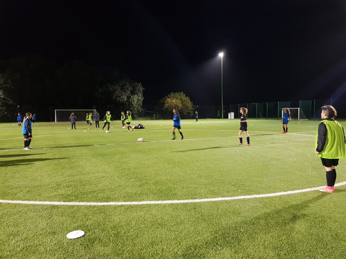 JFAGirlsPDC's tweet photo. Week 1 - In Possession - Retaining and Building. Great to have the girls back on the pitch and the coaches doing what they do best 🇯🇪⚽ https://t.co/mTMcbe0ecs