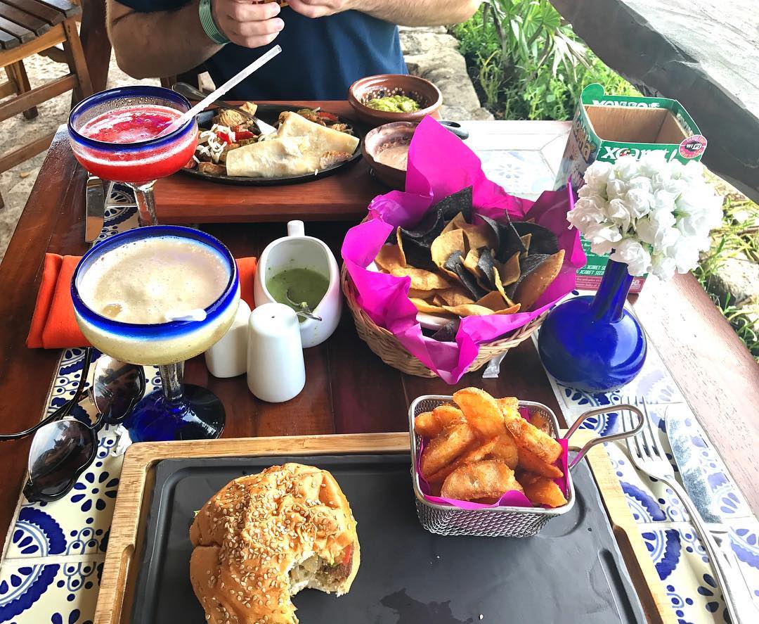 XcaretPark's tweet photo. RT Si te gustaría estar comiendo en el buffet de Xcaret en este momento 😍 https://t.co/GMuwVKZB7W