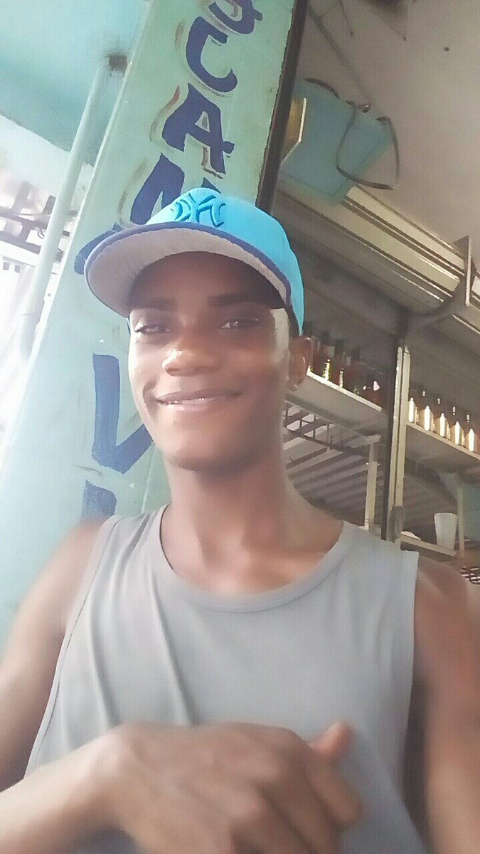 Wallace3300's tweet photo. Mas um dia concluído e  finalizado de trabalho obrigado senhor☝👐 https://t.co/ubI2ZwYL8h