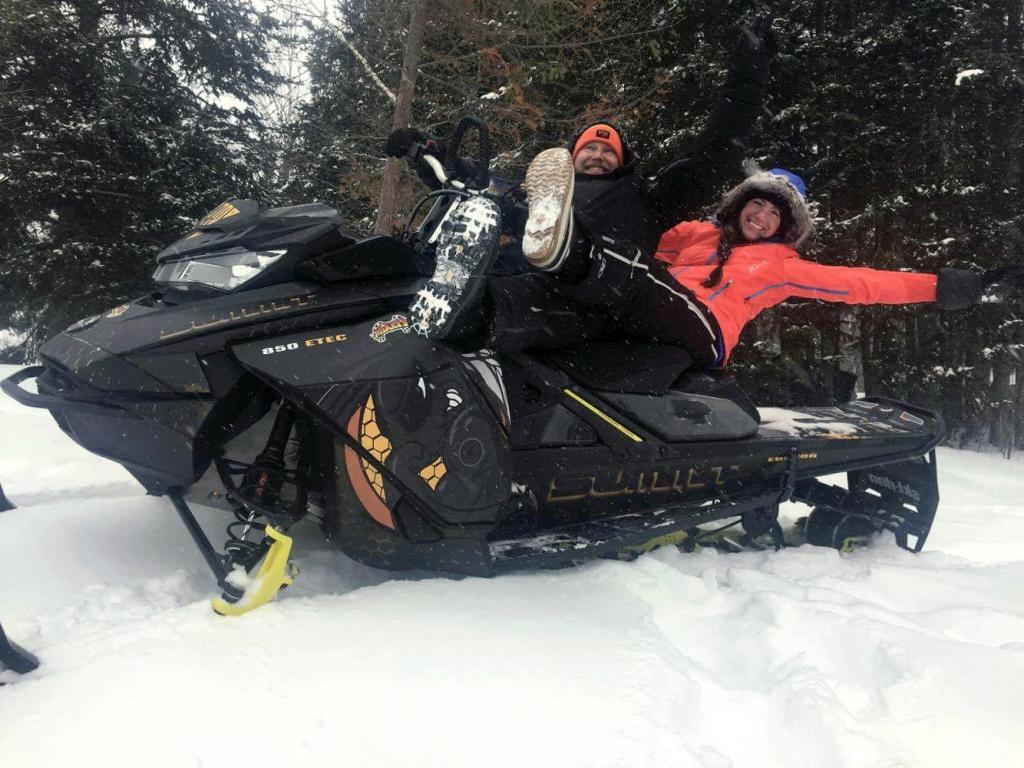 Whether you're looking for stocking stuffers, put a smile on the face of any snowmobiler! blog.trakmaps.com/2017/11/10/7-g…