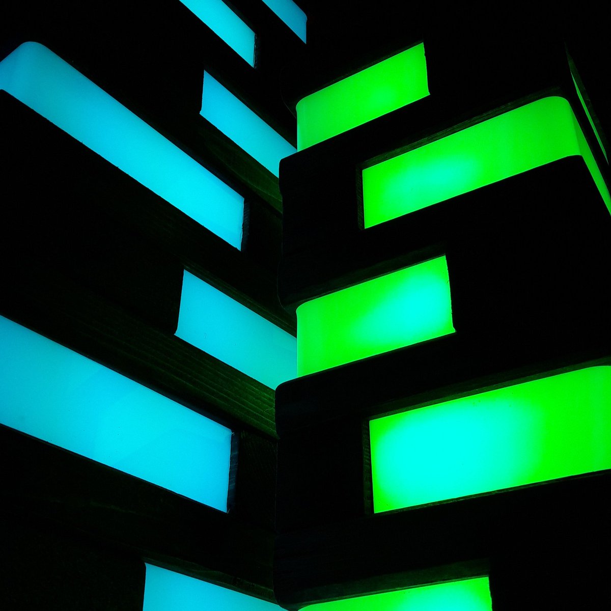 OHC_Blog's tweet photo. #blue or #green

#ohc2017 #DesignThinking #design #lamp #Entrepreneur #shanghaitower https://t.co/cxjEzc6eBM