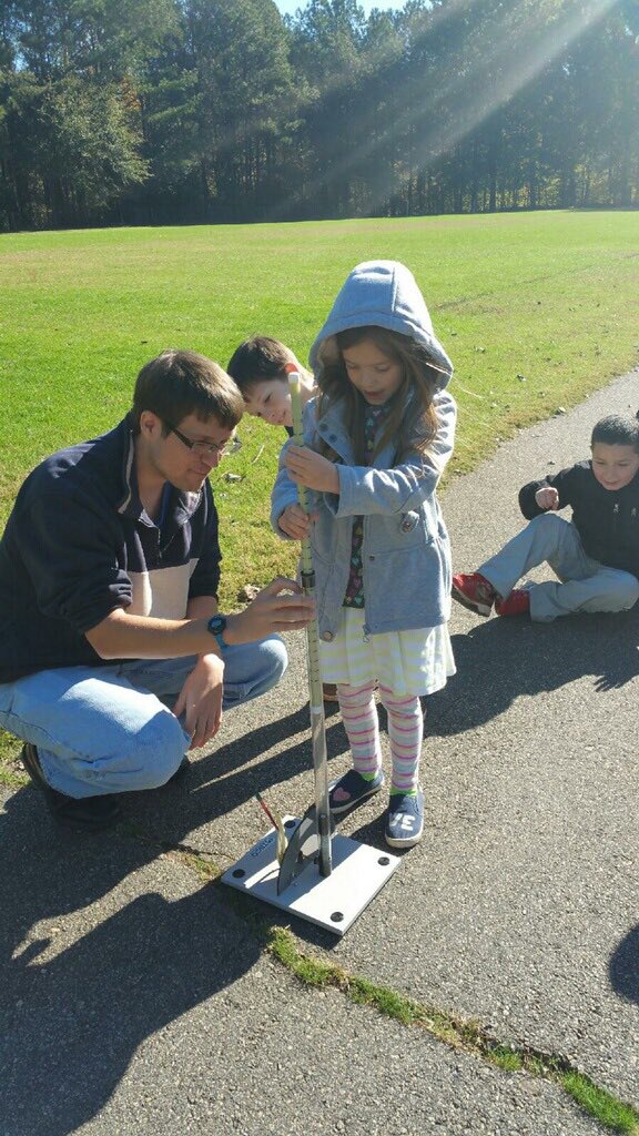 Davis Elementary tweet media