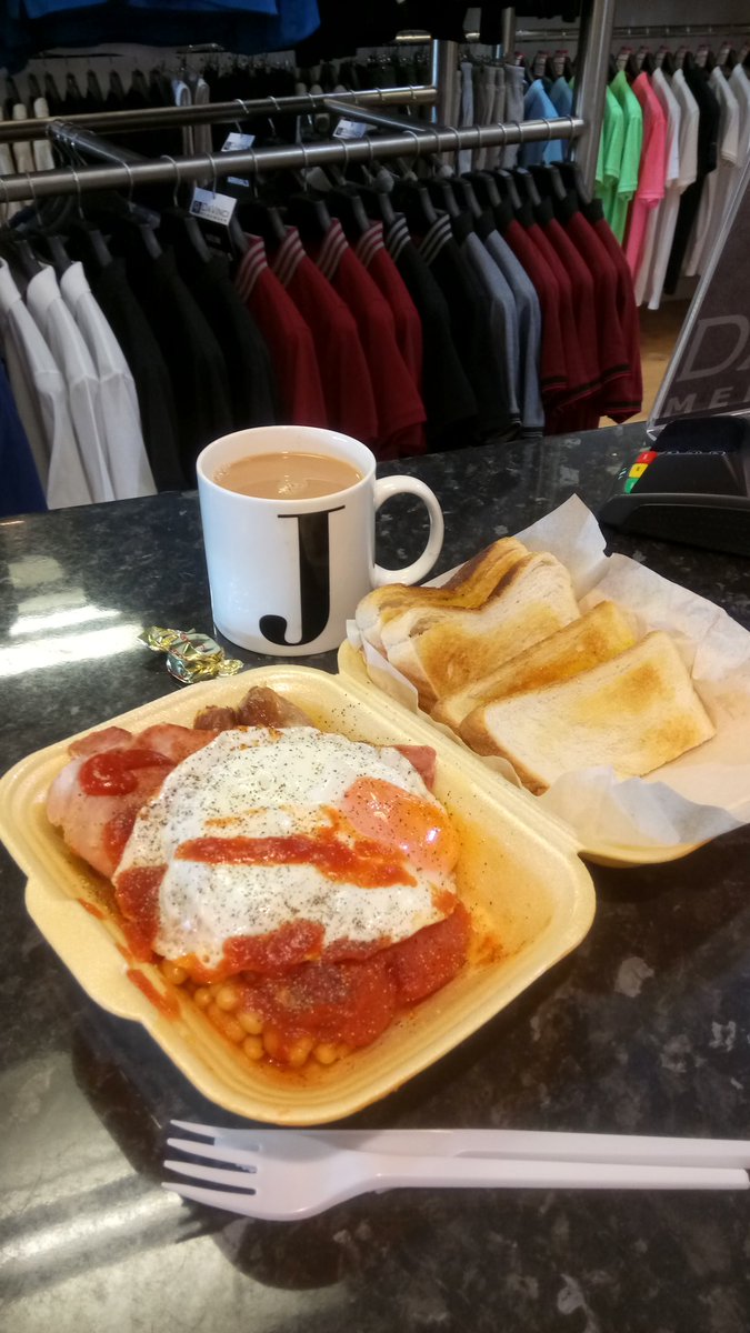 J76DaVinci's tweet photo. @thekitchen45a Thank you again for a great start to my Friday #FridayFeeling #HappyFriday #thekitchen #ShopLocal #ReadyForAnything #BreakfastInABox Your Breakfast 🍳 in a box always hits the spot #Delicious x https://t.co/5S364lAcKE