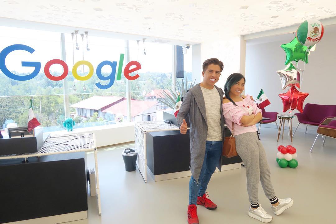 SonnyBatits's tweet photo. Palomitas Flow en las mismísimas oficinas de @googlemexico @YouTubeMexico !! https://t.co/a0TW0uepX1