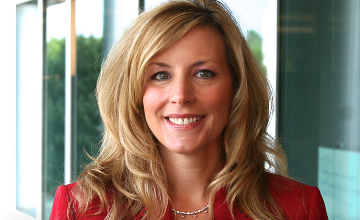 RedHatJobs's tweet photo. 3 tips for women in the #startup world from @delisaatredhat https://t.co/bZ5MJtQXqx @iFundWomen https://t.co/D3OVY0beAA