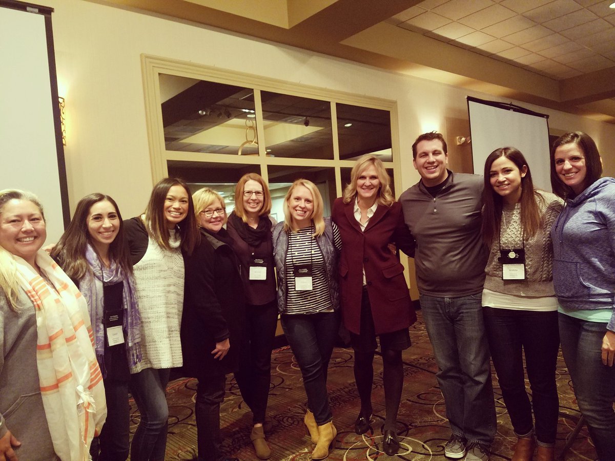 JustReadBehrens's tweet photo. Oh don't mind me, just fangirling over here... #Dor2017 @pennykittle https://t.co/aryR4Lc4xq