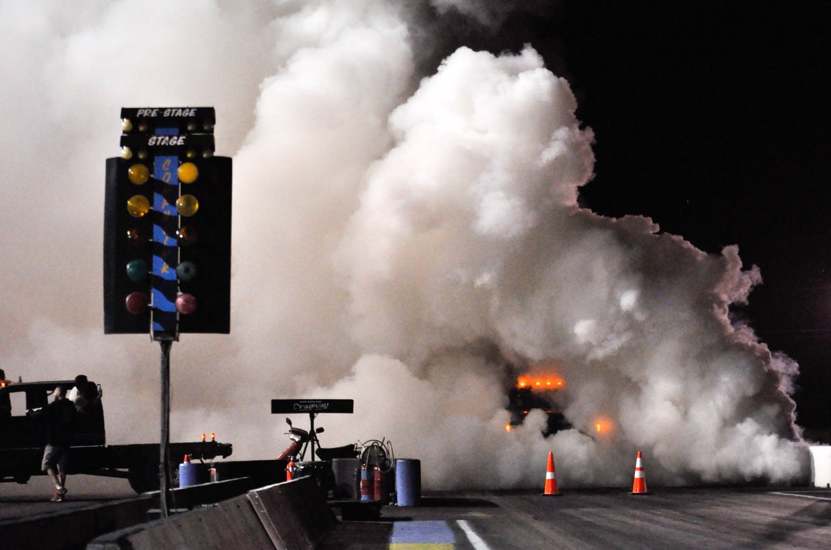 nedrags's tweet photo. #NEDHighlight #603Diesels joined us for Tasca Mod Shop/WHEB #StreetNight and gave us an epic show during the #BurnoutCompetition!
#Burnout #DieselTrucks #SmokingTires #BurningRubber https://t.co/ajrqNhjrAr