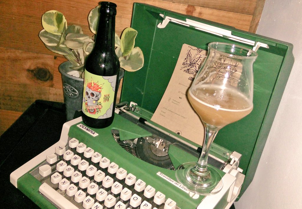 birrartesanal's tweet photo. Birras geniales en un lugar con mucho encanto #Oviedo #Asturias @TurismoAsturias #ElColumpioBar No dejes de pasarte @CervezasLaGrua Salud! 🍻 https://t.co/UkIluhDv7O