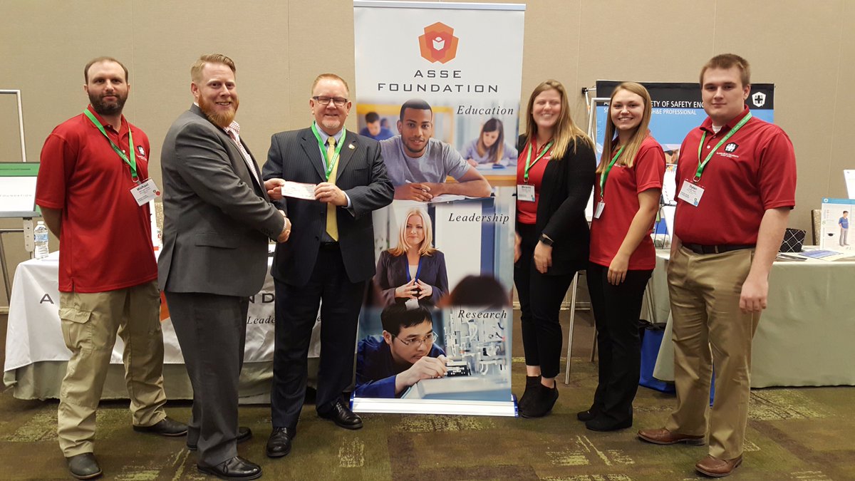 Had a great time at ASSE's 2017 Future Safety Leaders Conference - the Illinois State University Student Chapter Leadership Team presented a donation check to the ASSE Foundation. Great gesture paving the way for future safety professionals! #FSLC2017 #SafetyMatters #Ilovesafety