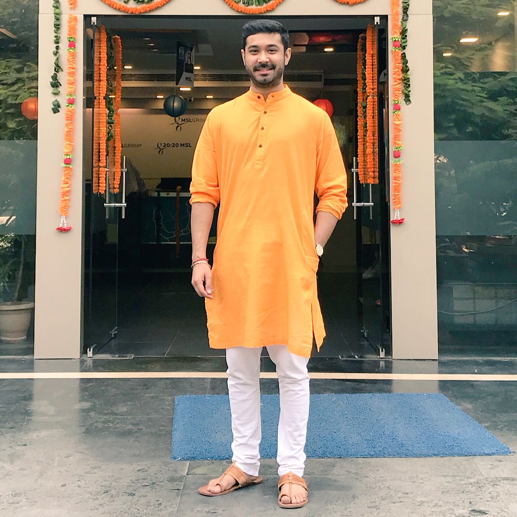 archit92mahajan's tweet photo. Throwback to Diwali 2017.
#GoingTraditional @2020MSL https://t.co/7hezi4Nqmu