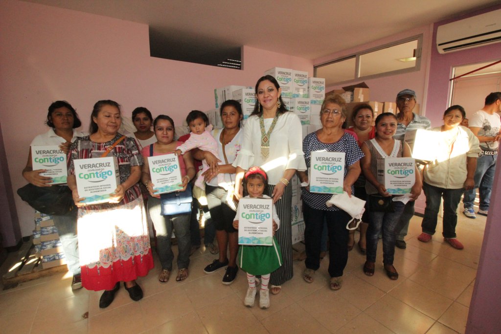 dif_pr2014's tweet photo. ENTREGA ASQ MÁS BENEFICIOS LA NIÑEZ POZARRICENSE #PozaRica @TodosSomosPR @DIFEstatalVer  @DIF_NMX https://t.co/y9c7JEY8Sy https://t.co/XY7dOe4s2S