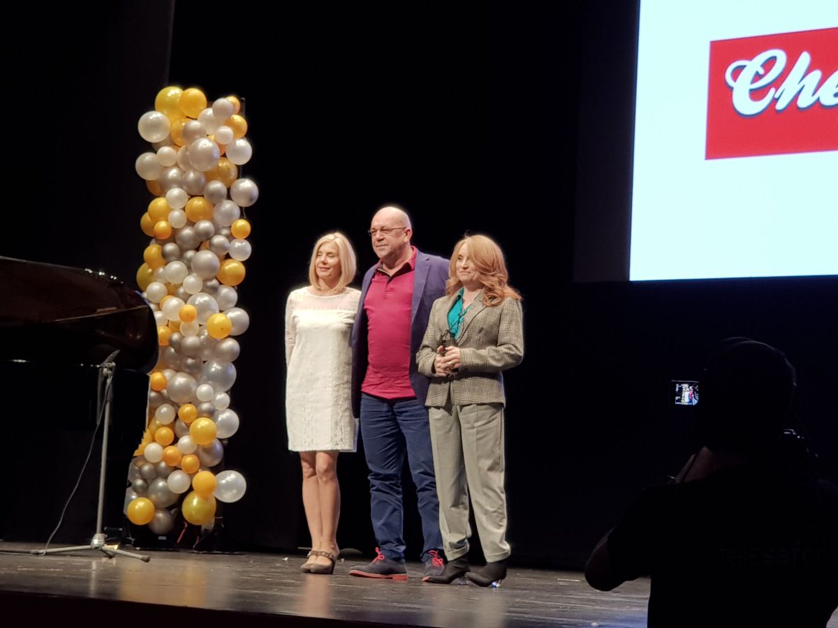 En apartado Solidaridad, #PremiGrupRàdioGandia es para Asociación Rosa dels Vents por trabajo que realizan con mujeres víctimas de violencia de género!! Enhorabuena!!