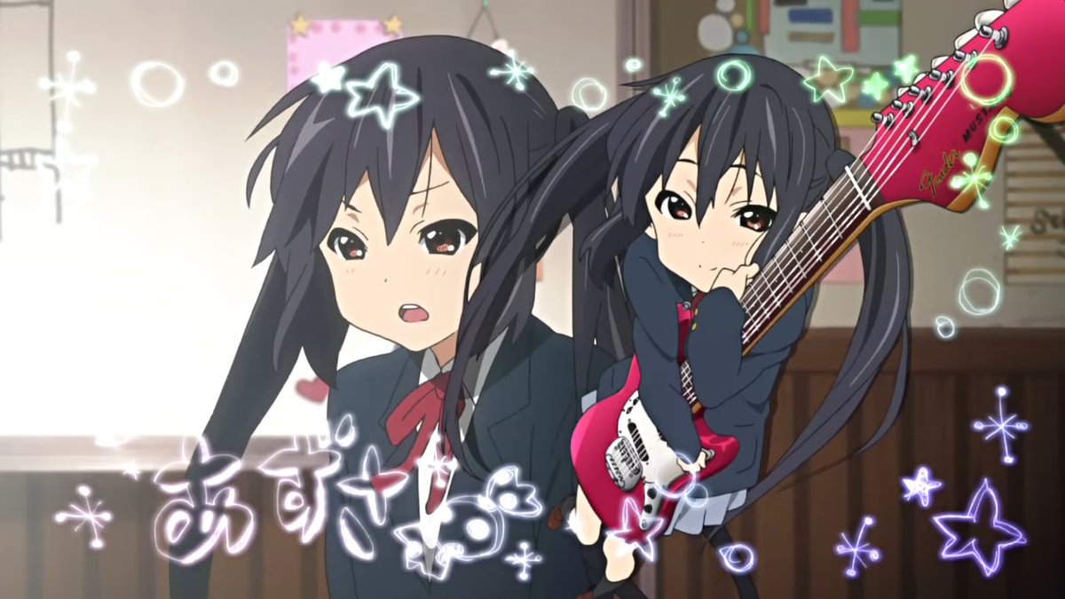 あずにゃんお誕生日おめでとう‼️ ちっちゃくて可愛くて大好きだよ 