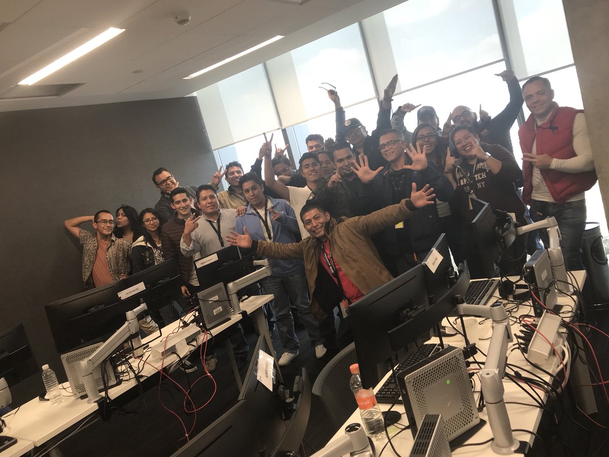 cajunjro's tweet photo. MVPs in Mexico City Rock!!!!!  #newhires #VidaEnATT #TUproud https://t.co/D6kHCEmuEF