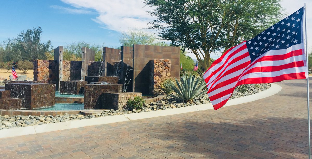 HeidiBegeot's tweet photo. Thank you. 
.
#VeteransDay2017
#ThankYouForYourService 
#BeStalwart 
#LiveWell https://t.co/0LnRNQA3AX