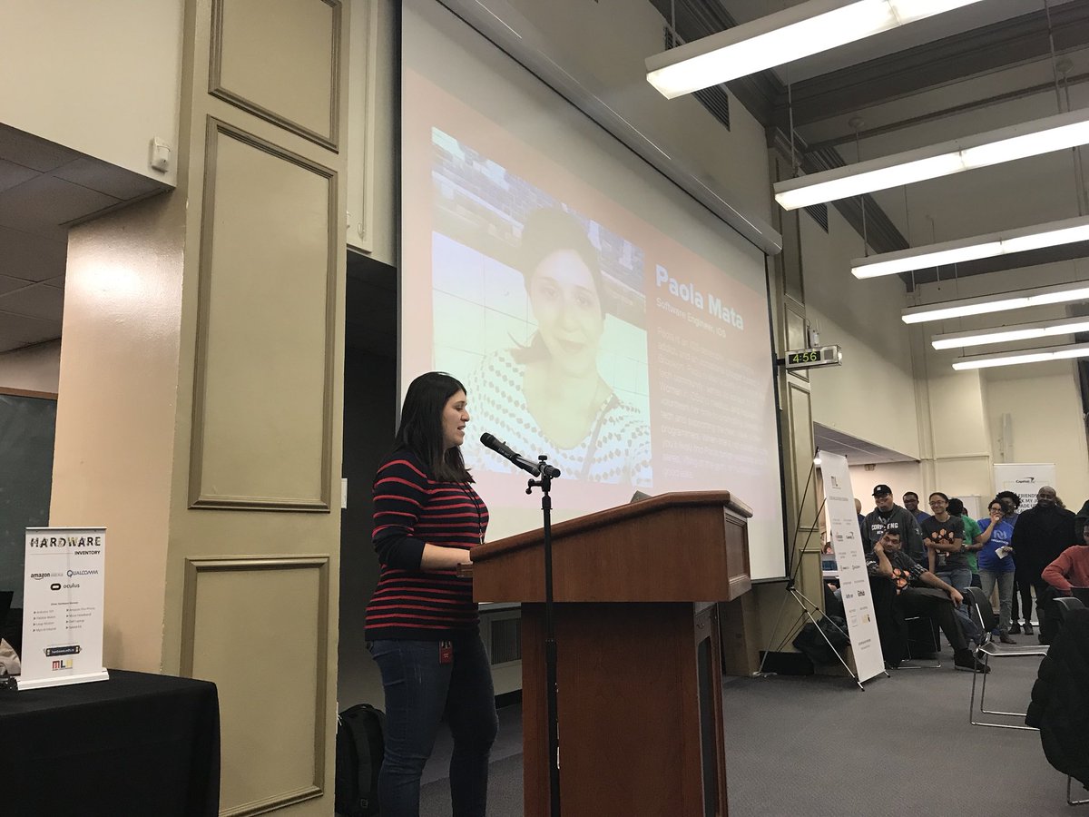 Paola Mata representing Buzzfeed at the #NSHackathon17 !