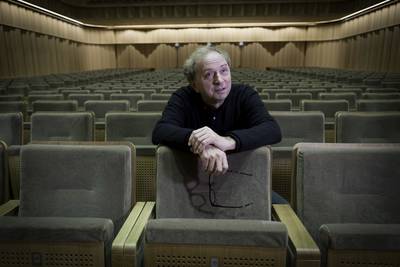 dgarnhem's tweet photo. Nieuwe directeur Stadstheater en Musis wil 'alle Arnhemmers binnen krijgen' https://t.co/rmWXHi6uTf https://t.co/OxksxvX6RV