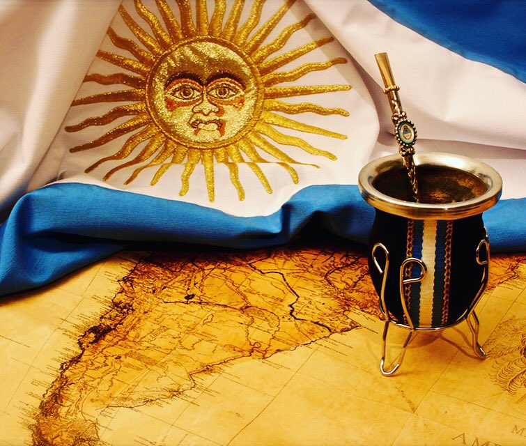 DelfinoLucasOk's tweet photo. FELIZ DÍA DE LA TRADICIÓN!🇦🇷🇦🇷 

A cada uno de nosotros, que compartimos las costumbres, las pasiones, y el amor por nuestro país #DiaDeLaTradicion https://t.co/k7OC8kEIFv