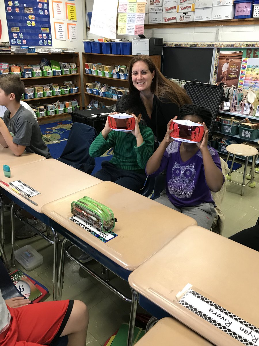 Studying the hydrosphere with Google Expeditions! Amazing! #techgirlkris #21stcenturylearners
