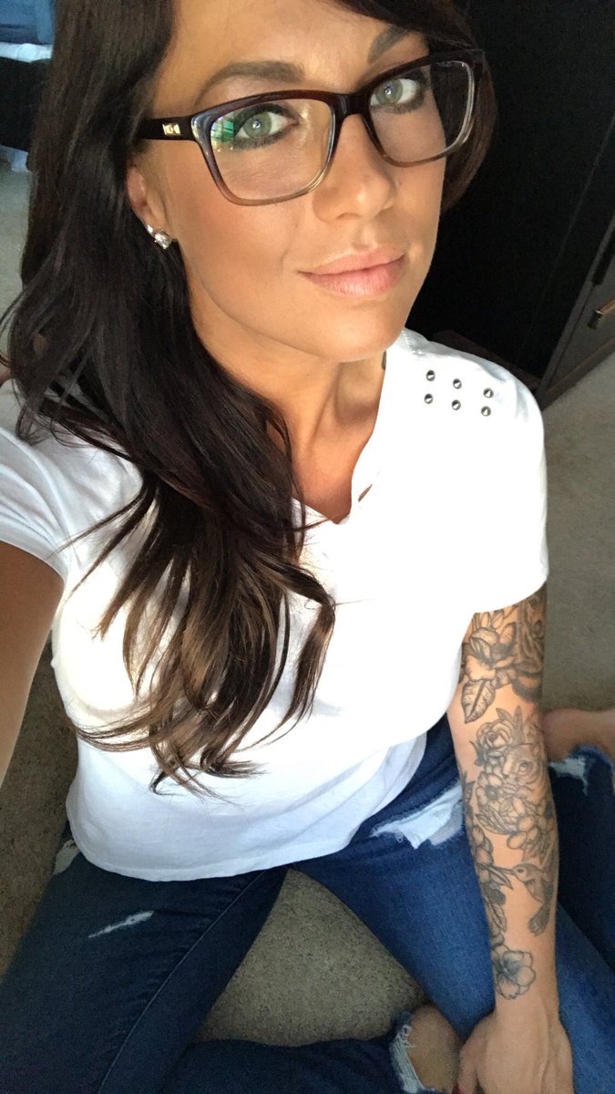 brittanytareco's tweet photo. #chill https://t.co/C1eFSdUwUU