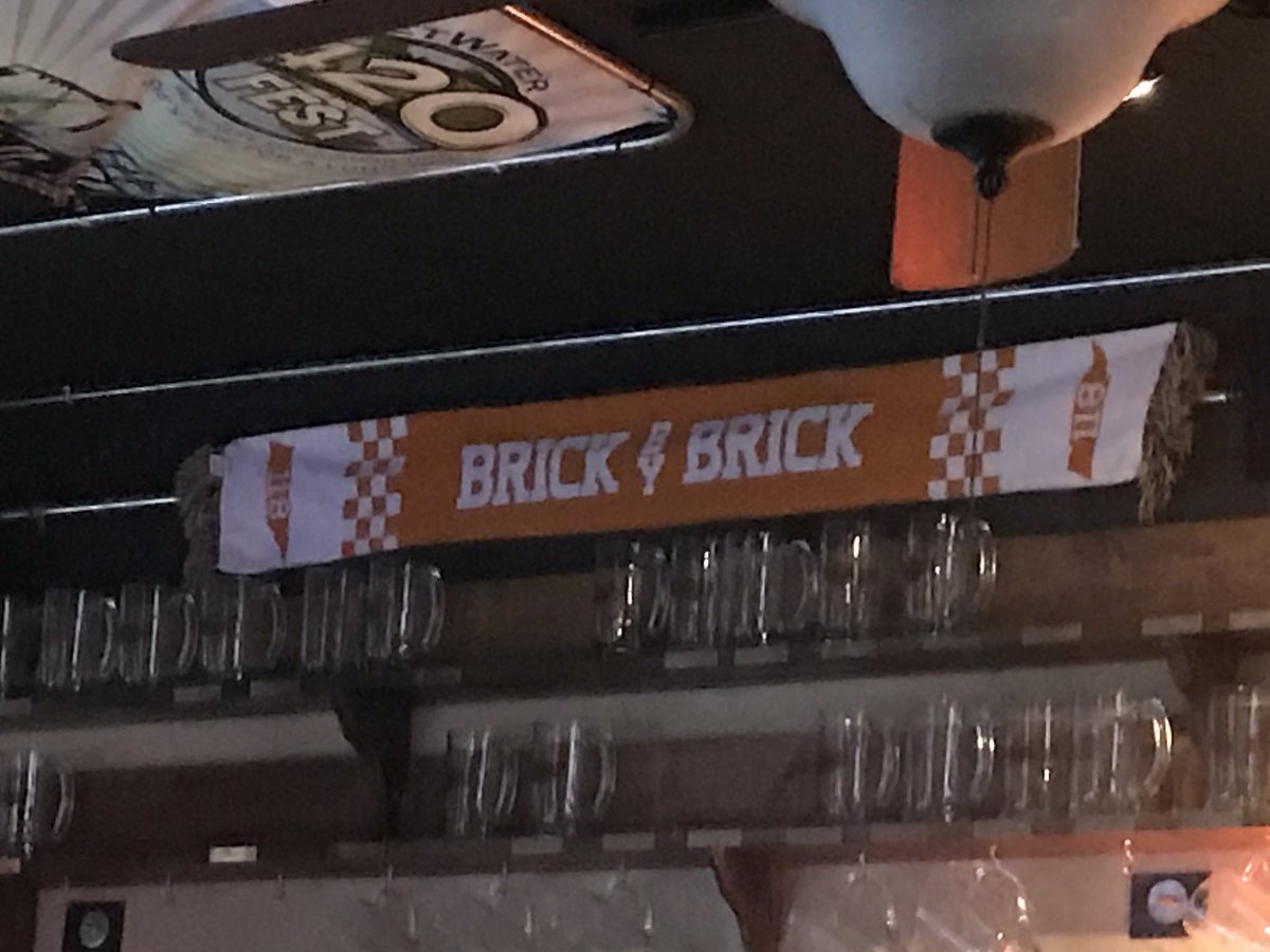 Rach26ayer's tweet photo. Brick by brick we're falling apart https://t.co/ur3G2GVRQB