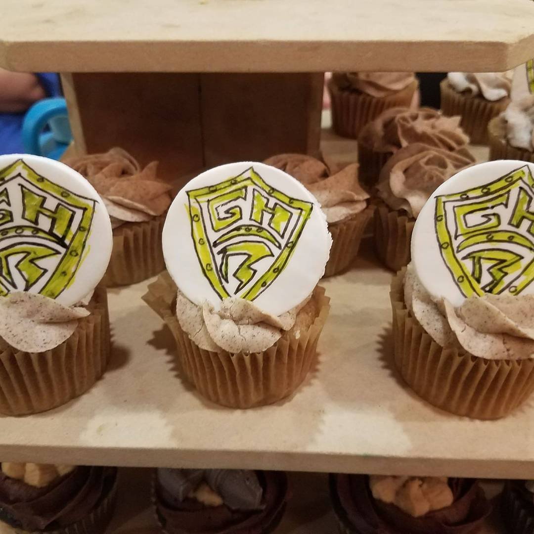 GreyHawkReborn's tweet photo. We are on cupcakes! Big shout out to Quigleys Cakes! #dnd #dnd5e #dungeonsanddragons #cupcakes https://t.co/922K1MGvnM