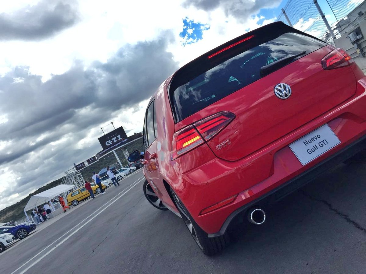 Chava_SD's tweet photo. Hoy ha sido un gran día en el Autódromo de Amozoc donde se llevó a cabo el #GTItrackday con los miembros del @clubgtimexico
@Volkswagen_MX https://t.co/FW7Khnkmwe
