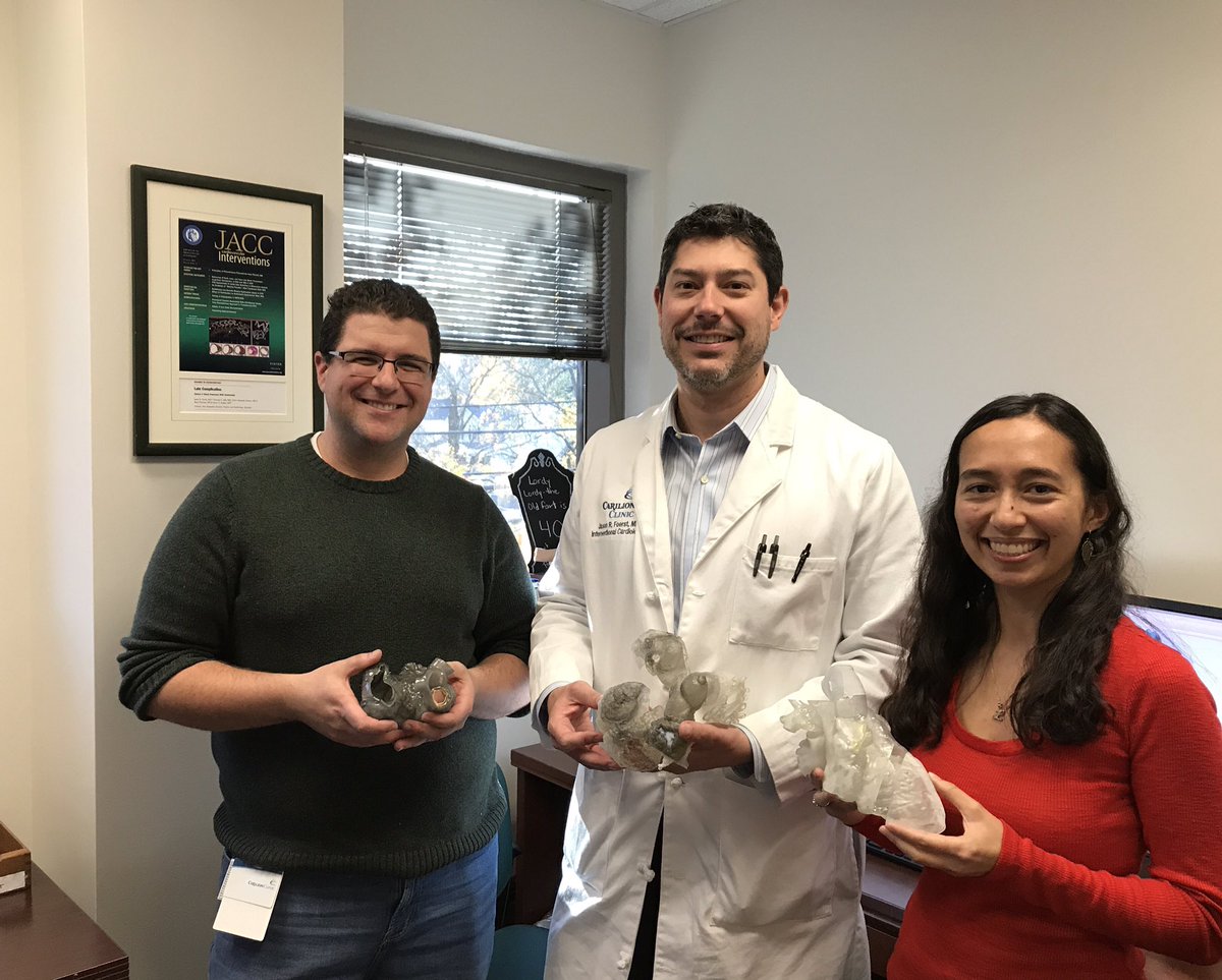 CarilionSHD's tweet image. @JasonFoerst and @CarilionSHD researchers working together to innovate and advance structural heart education through 3D printing!  👏 #CarilionStructural @TinManCauchi @Rahul2282Sharma @AdamGreenbaumMD @PY_SHD @willsuh76 @sameergafoor