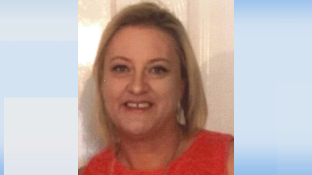 Appeal for woman missing from Dublin bit.ly/2zzE48a