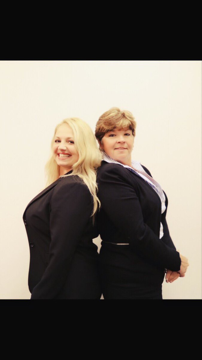 CrystalLClark6's tweet photo. #globalgirlsoshawa Sharon and I. Working together to help individuals  get their finances straight so then can live with less stress. https://t.co/KHINsR8z4j