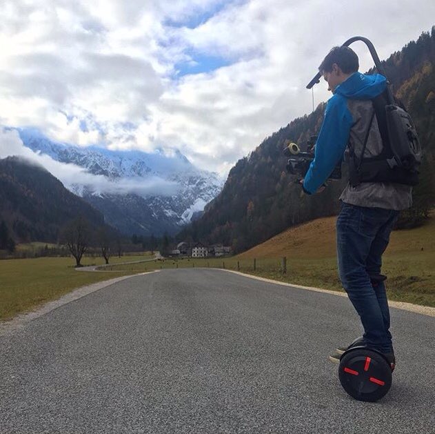 CreativeRiders's tweet image. Segway miniPRO automatically keeps you balance for hands free operation. Perfect for taking videos and photography. Photo by Jushrastnik
