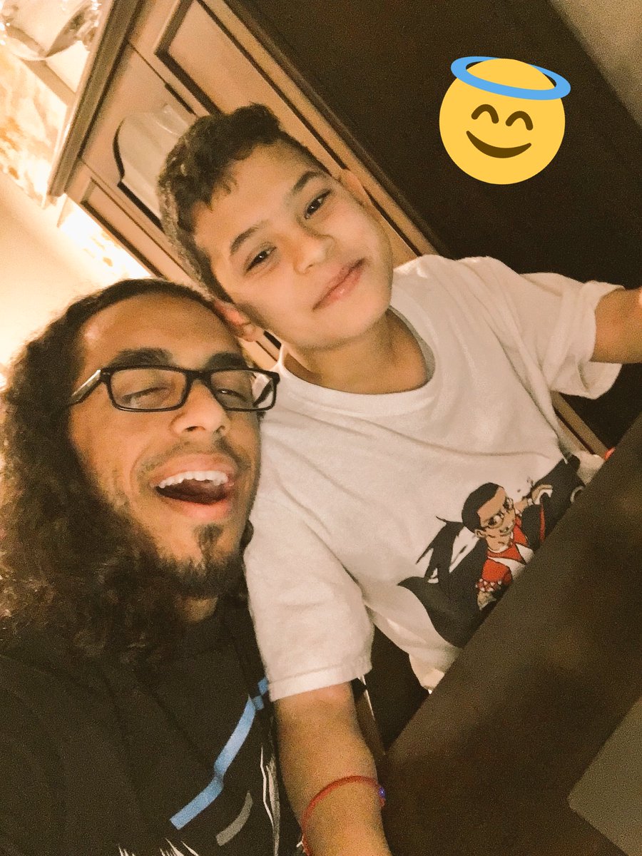 UchiGang's tweet image. Finally with the #LilUch. 3+ hours on the road for this weekend. It's been too long. 

Yes, we'll be reacting to this week's #DragonBallSuper and simultaneously do it LIVE on @WatchRiff 😏🤘🏼

YT ➡️🎥 goo.gl/gRbLEF 🎥⬅️

Riff ➡️ riff.tv/uchigames ⬅️