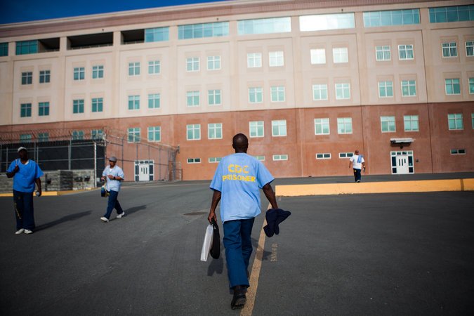 _NotPrisons's tweet photo. "..Over $900k was paid to keep me in prison. But when I was paroled, I was given $200 and told ‘good luck.’ ” https://t.co/WVkQBKTNBD https://t.co/H5Xp7HC3BR