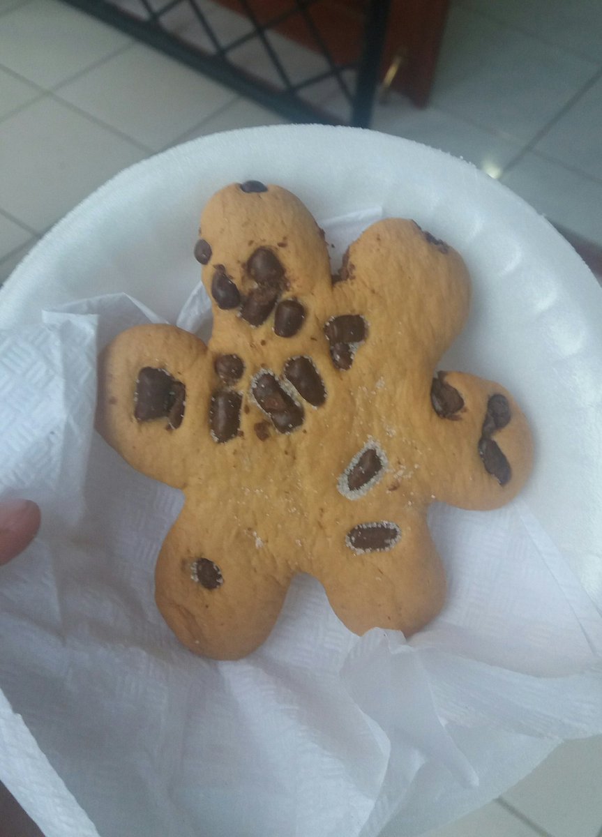 Rodri_eLe's tweet photo. Productos de los #CursosTécnicos de @FeyAlegria_Nic  #galleta #Conchocolate #Repostería https://t.co/G9bcqL4YHo