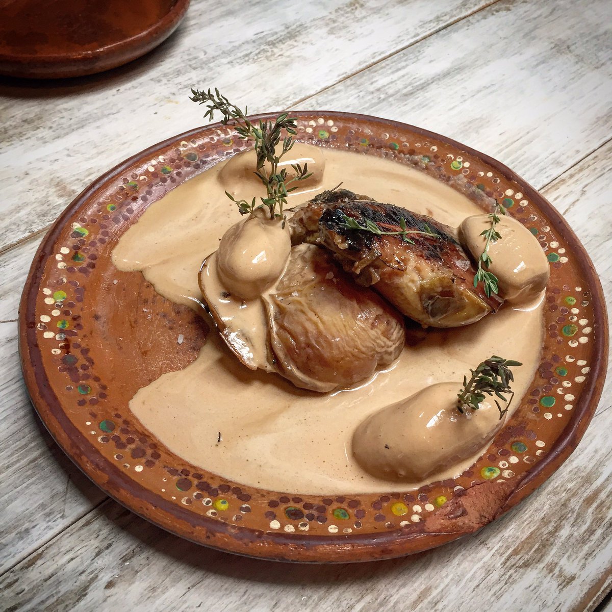 PiterPunk's tweet photo. @VinosSaltodeFe @TulumFSWF @ahautulum @ColoniaVerde @LaFadelaFu @ComerBonito @FoodandWineES @gourmetdemexico @TulumTulum Peras y duraznos espichados con helado de dulce de leche, de Felipe Donelly, en #TulumFSWF maridados con #Grapho de @VinosSaltodeFe https://t.co/e7pYQhnsXt
