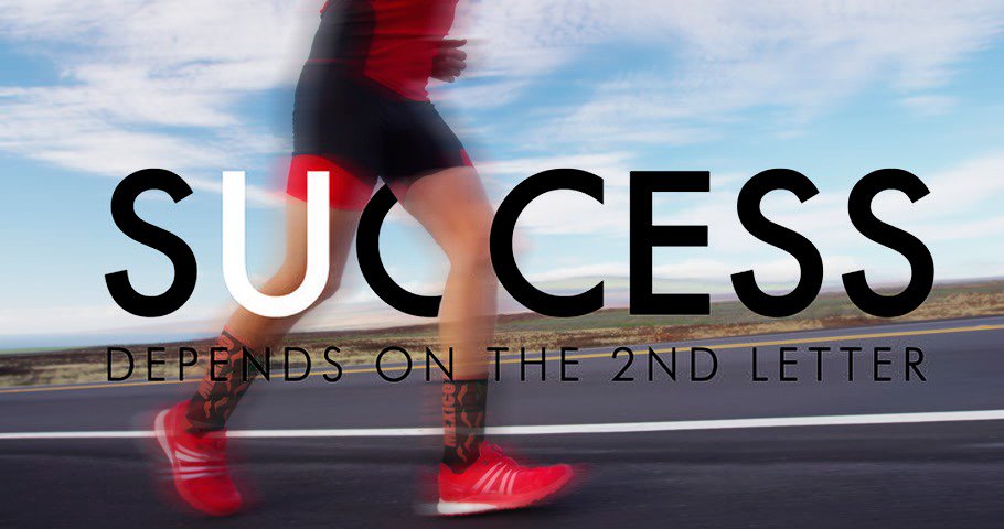 FEDER_MUT's tweet photo. Decide, Commit, Succeed #federmut #traindingoutfit #socks #cyclist #cyclingsocks #runningsocks https://t.co/WCSIERiDaf