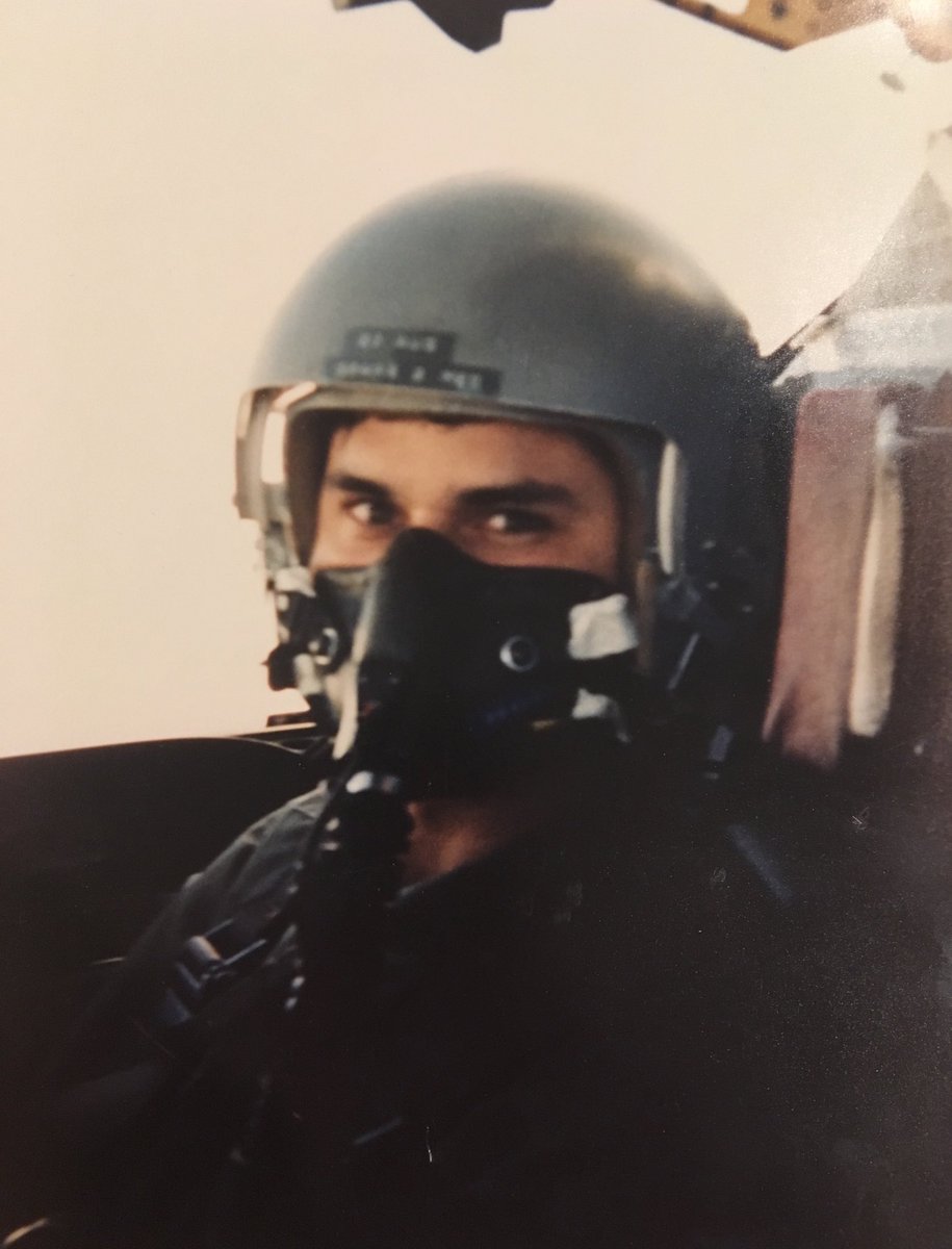 dannielee57's tweet photo. I stand. Some will never understand! #VeteransDay2017 #VFW #USAF #Raflakenheath #f111f #48tfw https://t.co/nWEy0sXAtQ