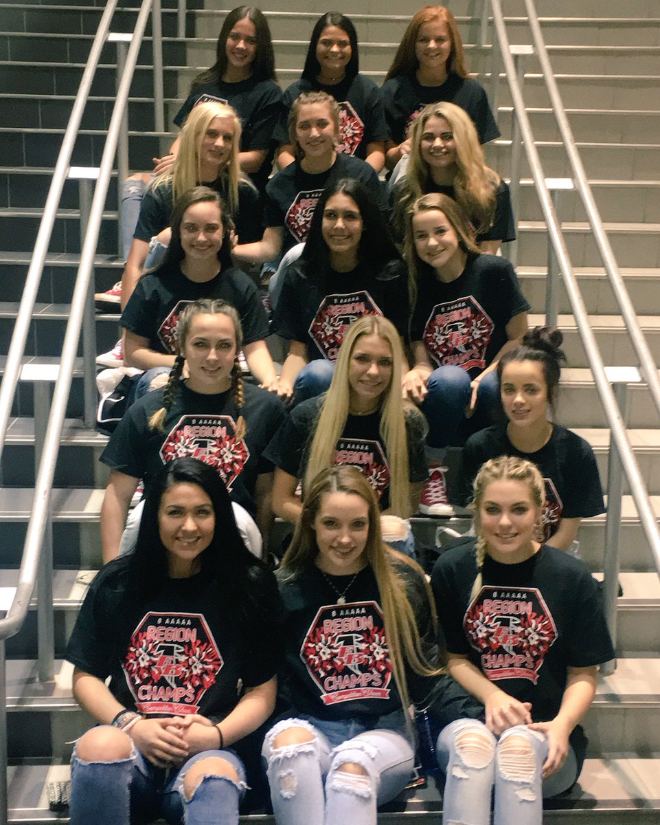 BranchCheer's tweet image. Thank you again Coach Lawler and Dr. Carter for our Region Champs shirt! We ❤them! #wehavethebestathleticdirector #wehavethebestprincipal