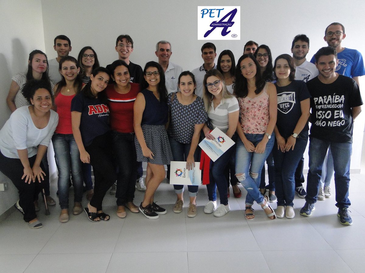 elmanopc's tweet photo. Novos alunos no PET Administração. #PETAdministração #PET #ProgramaPET #UFCG https://t.co/hfe3PCj8om