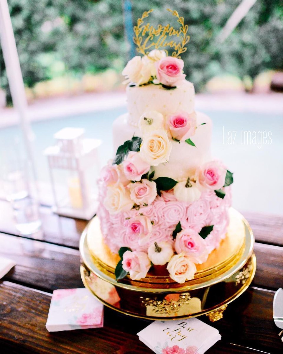 filmborn's tweet photo. Good enough to eat! 📷 by IG laz_images using the #filmborn app. #weddingcake #thecake #cakedetails #weddinginspo #weddingphotography #iphone https://t.co/EX4Eoi1O5E