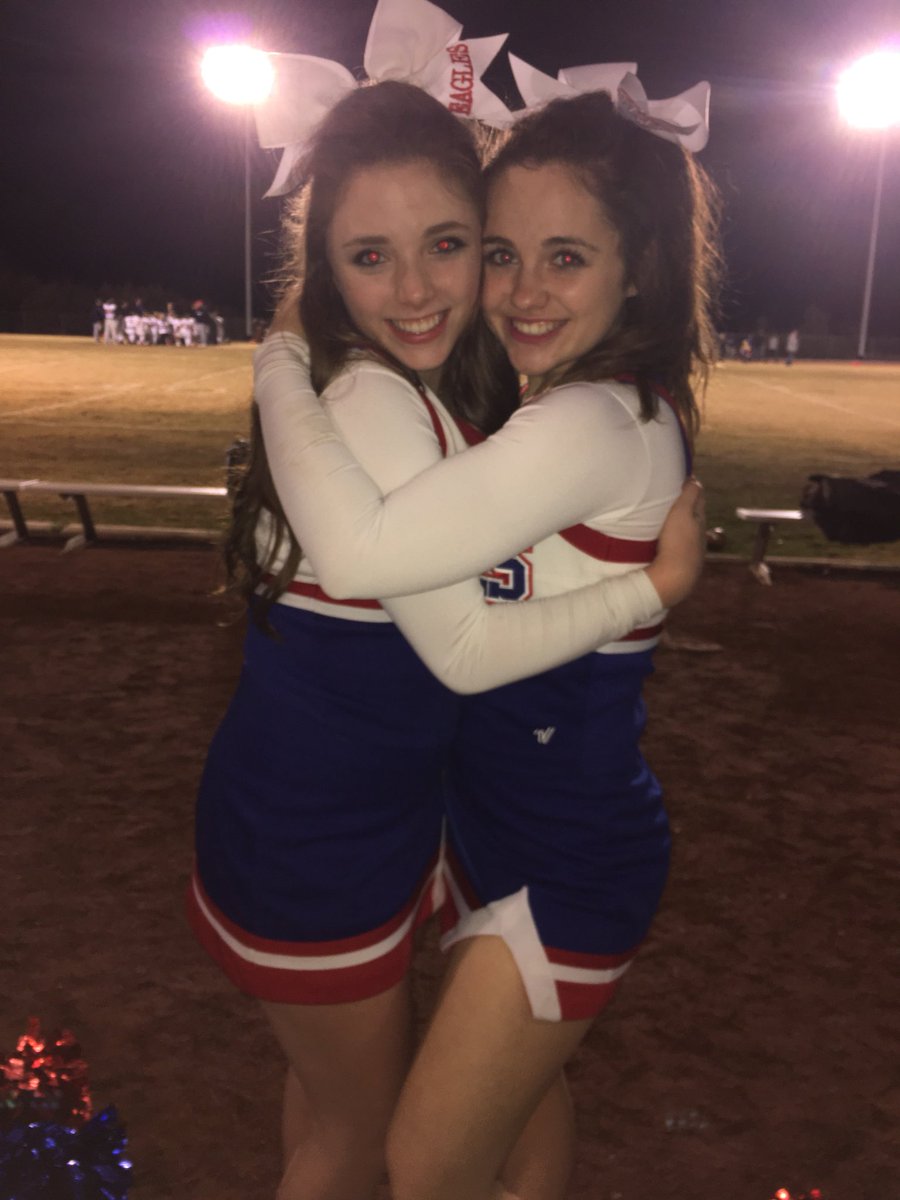 elizabethhkatee's tweet photo. today was my last football game with my bff by my side 😭💔 @ljrymell https://t.co/sFGyZDL8xy