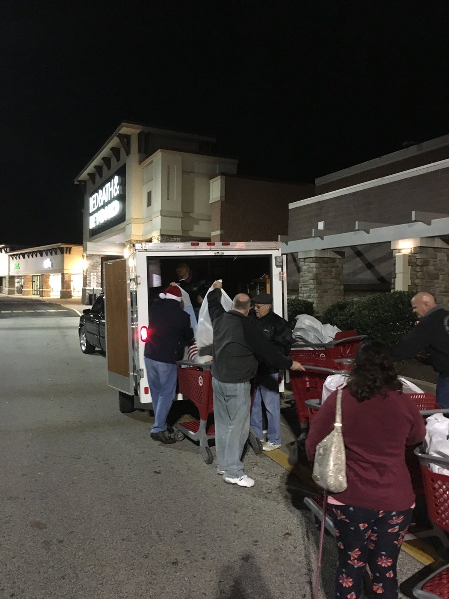 Garden State Corvette Club thanks T1917 for their hospitality as we purchased our toys for this years Toys for Tots. @LizZee1917  <a href="/S2Roche/">Stefanie Roche</a>