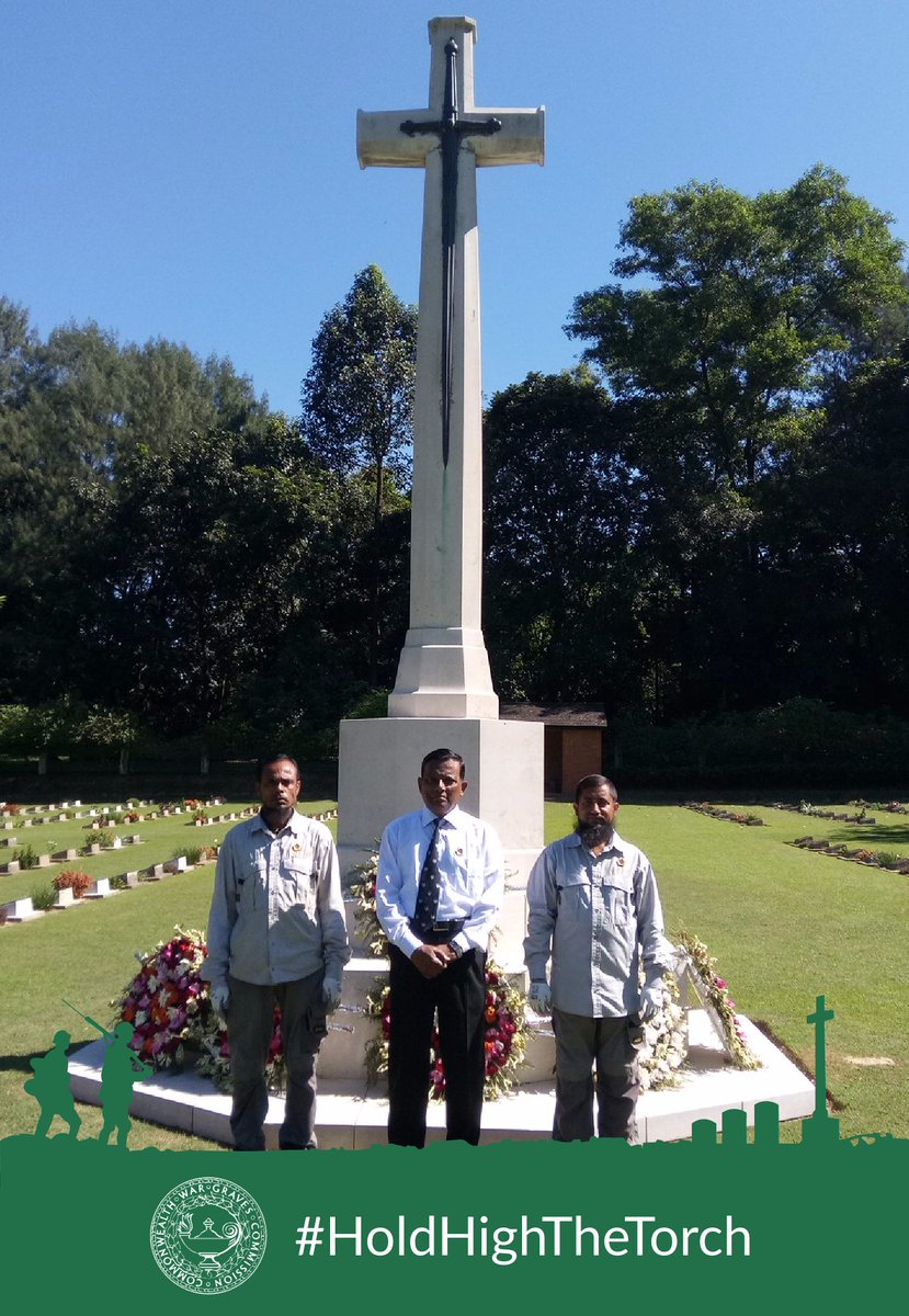 MbeMohd's tweet photo. #HoldHighTheTorch #ChittagongWarCemetery #RemembranceDay2017 @CWGC https://t.co/g6KLcqjFqF