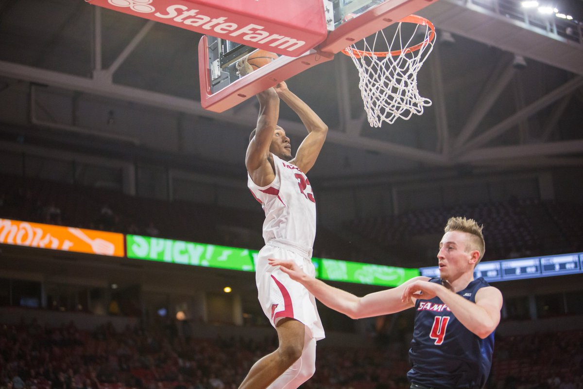 RazorbackMBB's tweet photo. Here's a breakdown from the #DunkPalace tonight ⤵️

3⃣ Adrio
3⃣ Gafford
2⃣ Trey
1⃣ Barford
1⃣ CJ 
1⃣ Gabe 
1⃣ Darious https://t.co/Gm19JVnOpo
