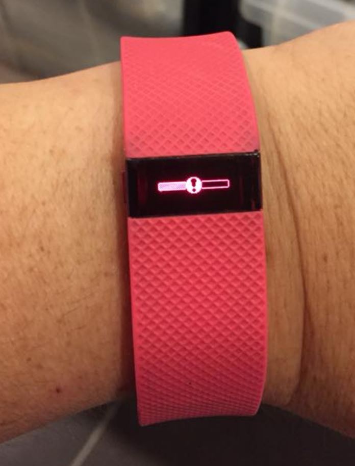 KristineAz's tweet photo. Well I'm PISSED at @fitbit @FitbitSupport! #Fitbit 

I have #ChargeHR &amp; it was 100% FINE until app said I update firmware &amp; then BLAM! just a freakin' half bar. Been trying to fix for TEN HOURS! I feel scammed. Their way to try &amp; get ppl to buy new!! 😡😡😡 https://t.co/bpjcCmvSfT
