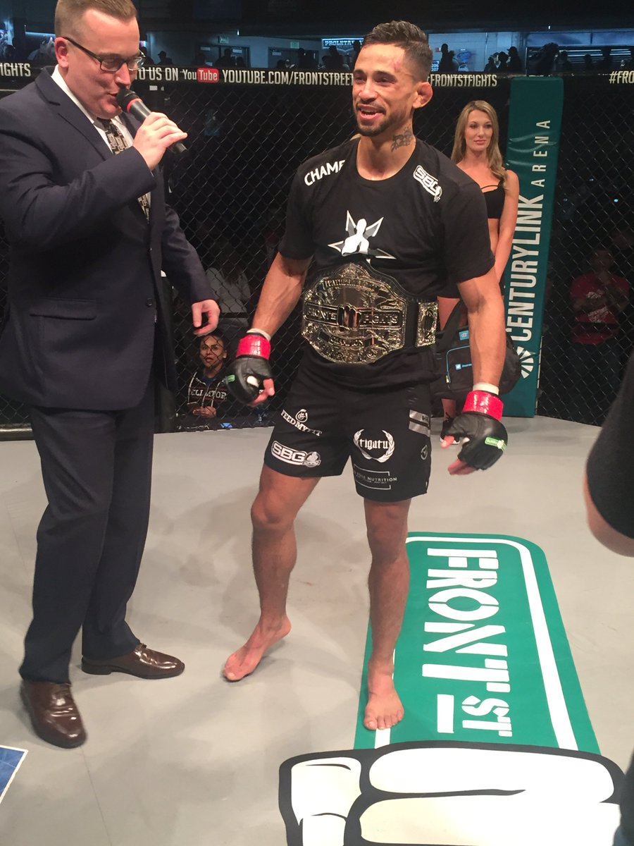 FrontStFights's tweet photo. After 5 Rounds, we have a hometown champ MATT JONES for the FEATHERWEIGHT TITLE #FSF14 https://t.co/sTkf3Emmhw