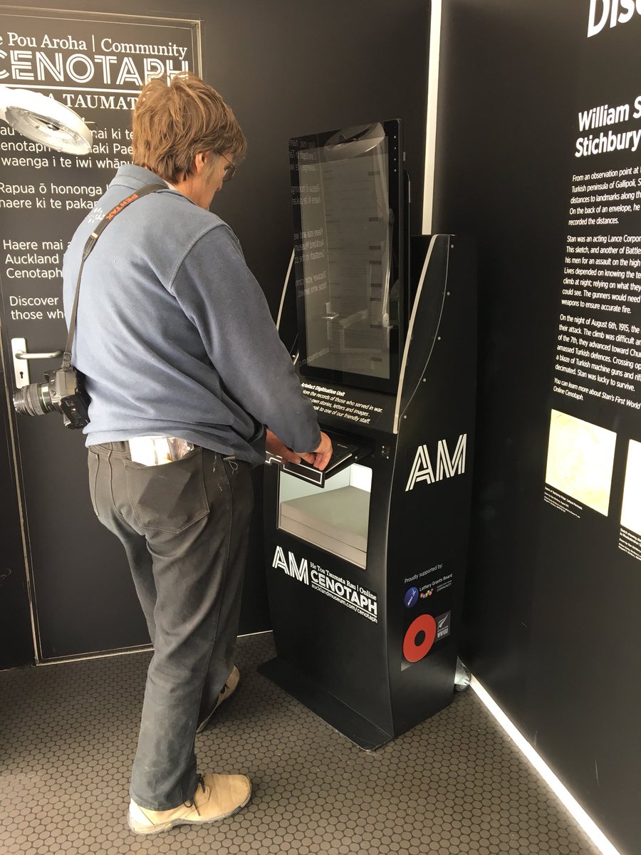 aucklandmuseum's tweet photo. He Pou Aroha Community Cenotaph is at Armistice in Cambridge today and tomorrow. Our friends from @nz_maritime are here too - come and #DiscoverYourConnection on #OnlineCenotaph and explore the art of tying knots with @nz_maritime. https://t.co/UsvbihFT36