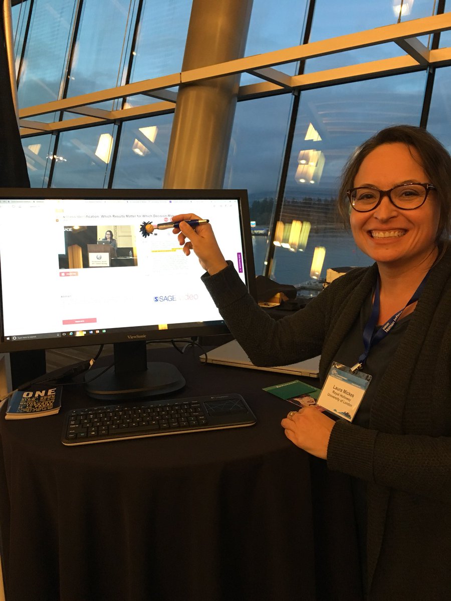 bronia_humble's tweet photo. Great to see @lmickes at #psynom17 (on screen and in person!!) @SAGEpsychology #sagevideo #cleanthatscreen #videopedagogy https://t.co/UhMqkleIzV