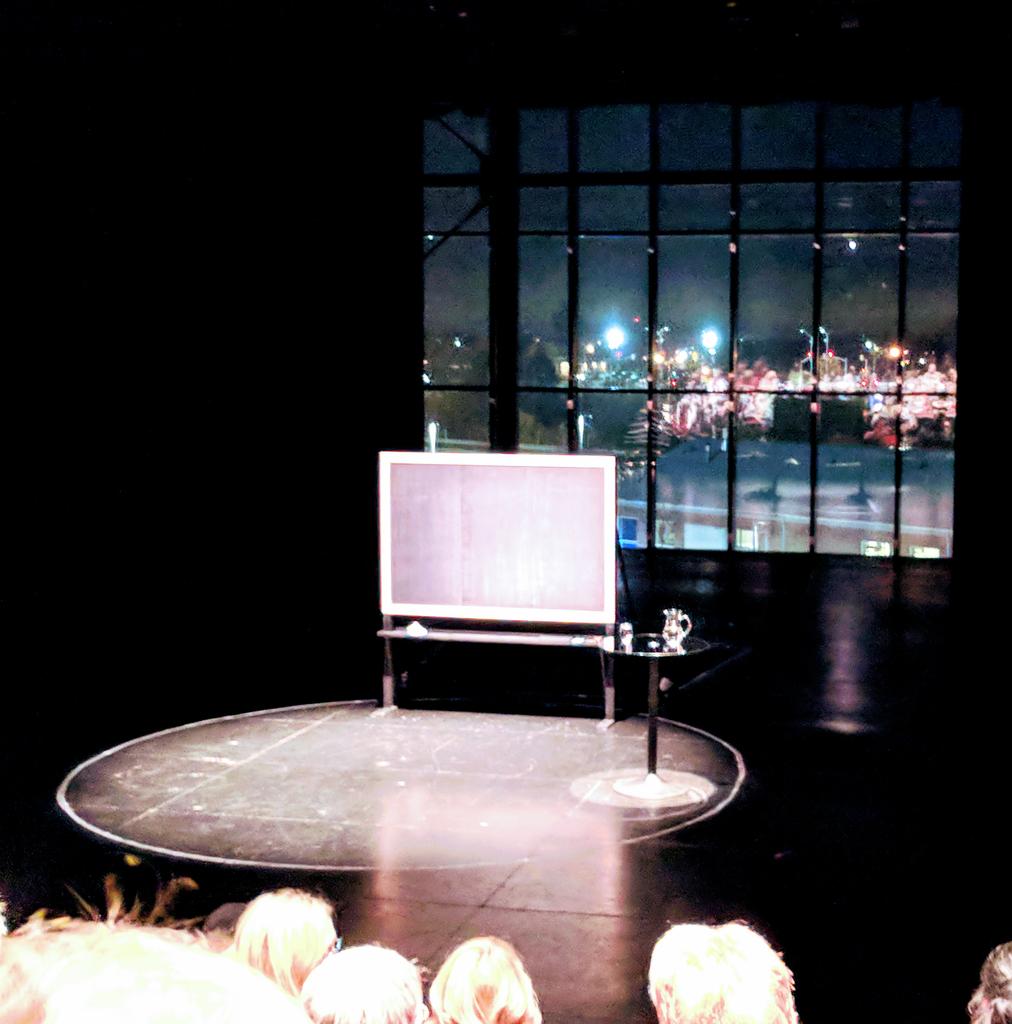 At the final performance of sea sick @FirstOntPAC @TheatreCentre   ppl love the city in the background