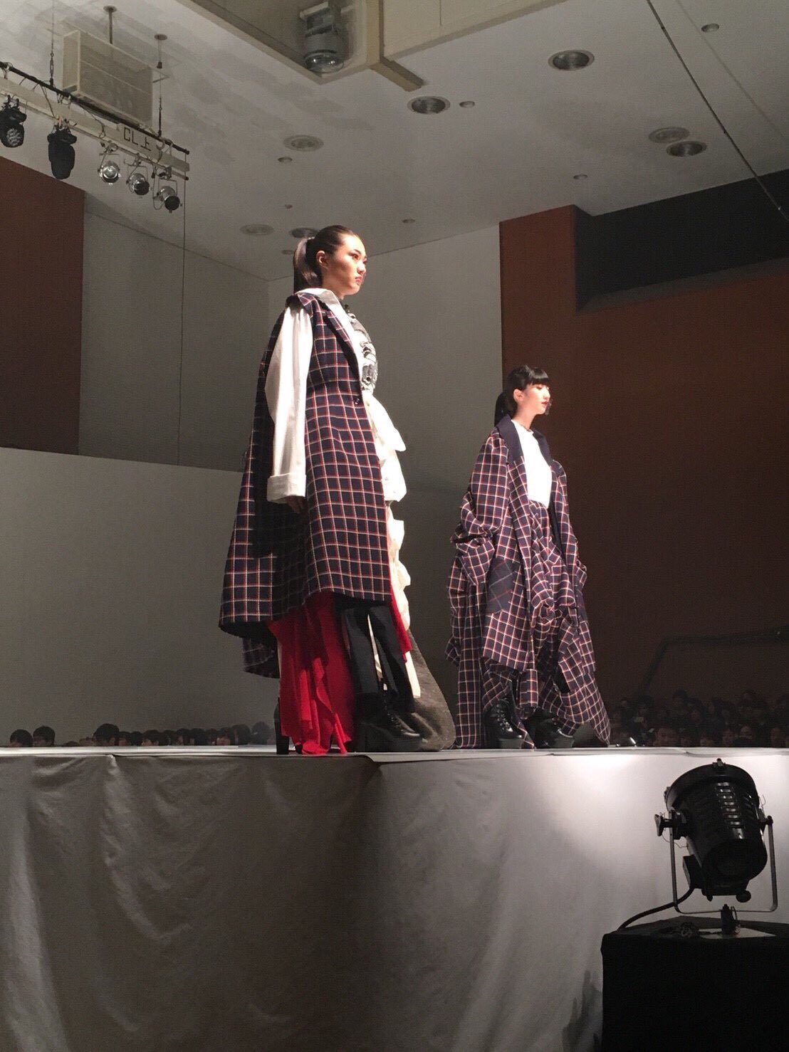 文化服装学院文化祭ショー 公式 5シーン Caste 現状に惟う 栃尾織物工業共同組合様 いずみ染工株式会社様 栃尾ニット株式会社様 株式会社ハセック様 港屋株式会社様 Ykkファスニングプロダクツ販売株式会社様 文化服装学院文化祭ショー 公式 5シーン Caste 現状に惟う 栃尾織物工業共同組合様 いずみ染工株式会社様 栃尾ニット株式会社様 株式会社ハセック様 港屋株式会社様 Ykkファスニングプロダクツ販売株式会社様